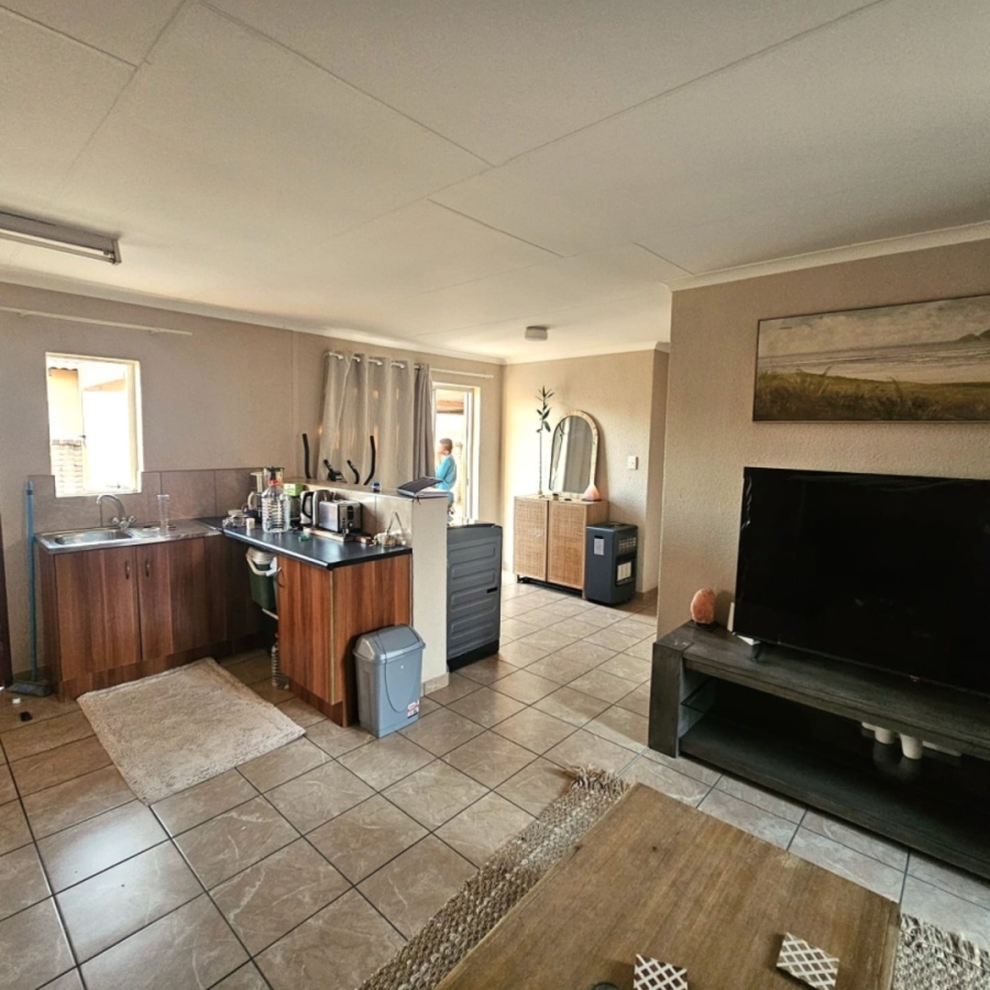 To Let 3 Bedroom Property for Rent in Waterkloof North West